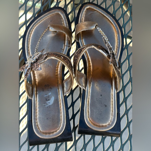 2 pairs women’s sandals Size 5.5 - Picture 2 of 9